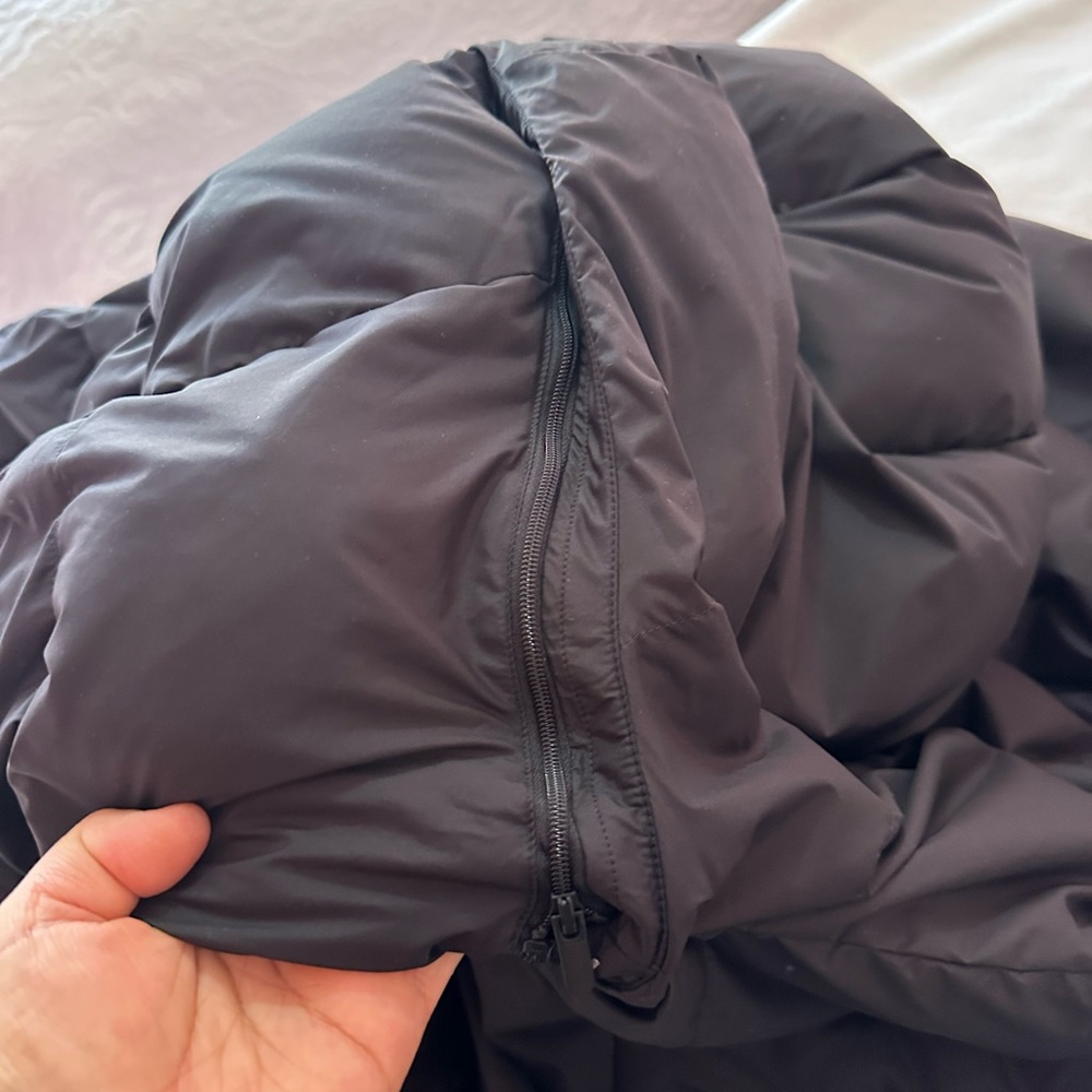 lululemon athletica Midnight Black Puffer Jacket - Picture 10 of 14